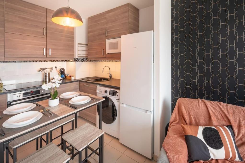 Apartamento L'Excellence-8Min Aeroport-Terrasse-Parking Prive Lingolsheim Exterior foto