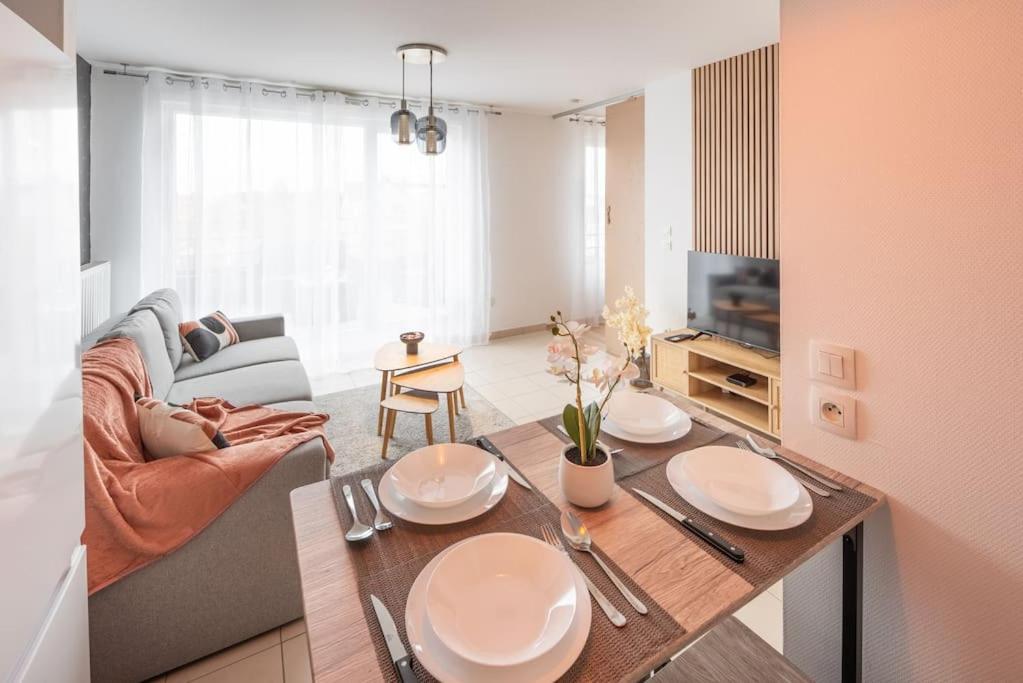 Apartamento L'Excellence-8Min Aeroport-Terrasse-Parking Prive Lingolsheim Exterior foto