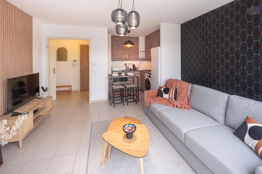 Apartamento L'Excellence-8Min Aeroport-Terrasse-Parking Prive Lingolsheim Exterior foto
